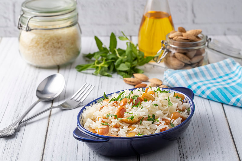 arroz e amendoas e espumante